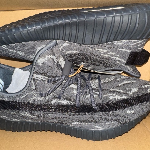 Yeezy Other - New Yeezy 350 v2 boost mx dark salt uk 10 US 10.5